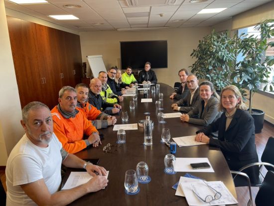 Firmado el convenio de empresas estibadoras del puerto de Barcelona